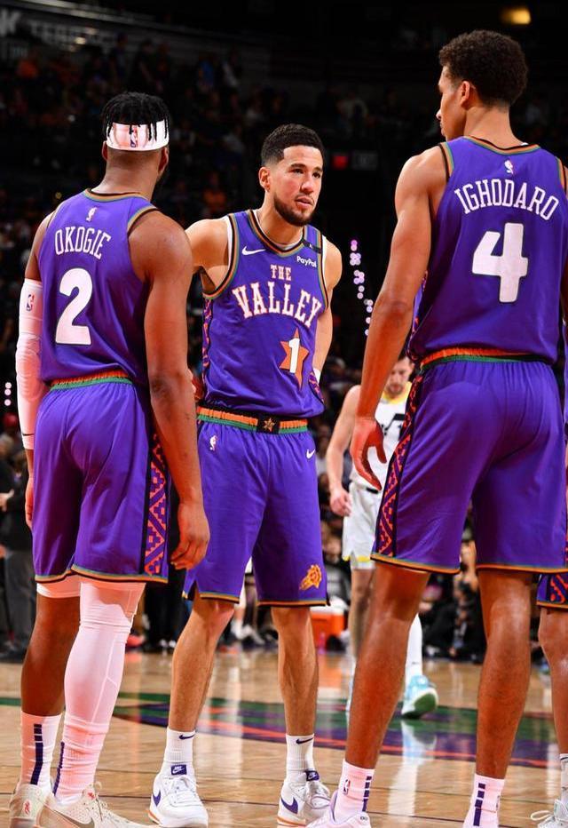 包含爵士连胜加一突破巅峰取得胜利的词条