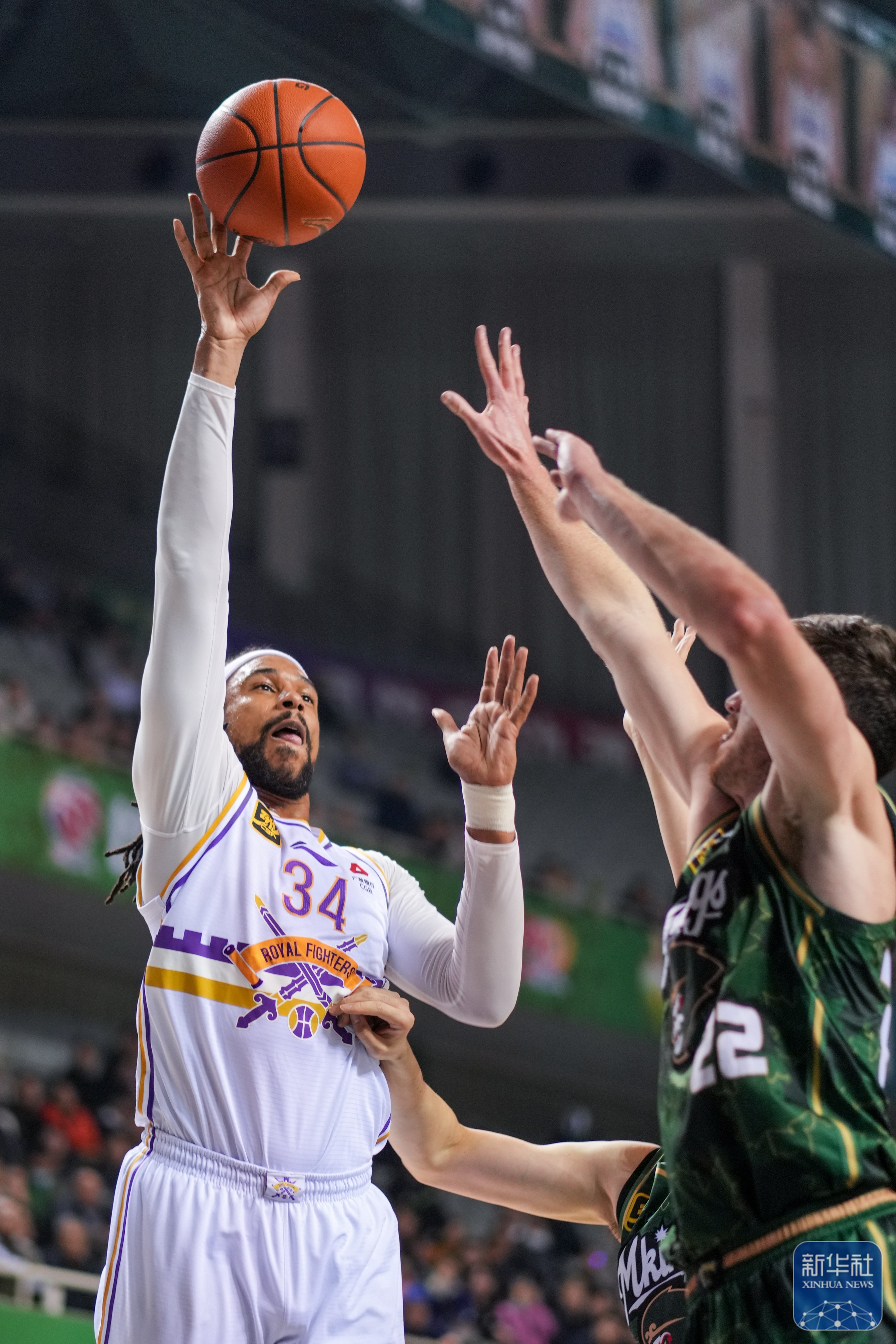 开云官网-球员们在国际篮球赛场上挑战极限