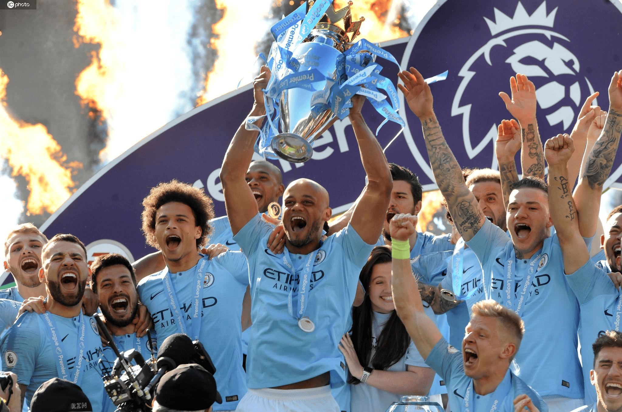 包含埃弗顿逼平狼队,主场表现稳定的词条 包含埃弗顿逼平狼队,主场表现稳定的词条