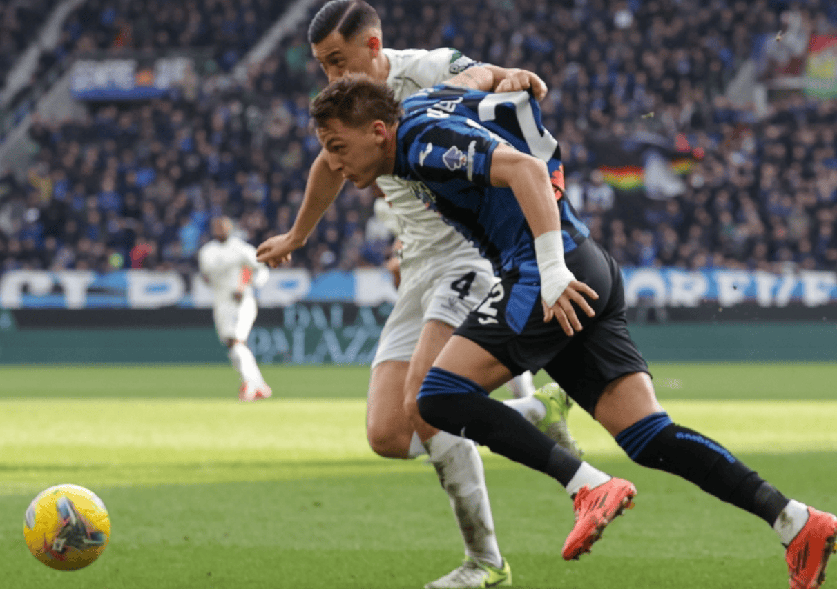 那不勒斯队力压群雄,稳占榜首位置的简单介绍 那不勒斯队力压群雄,稳占榜首位置的简单介绍