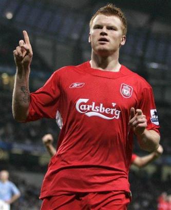 沙尔克客场一球小胜，豪取三分