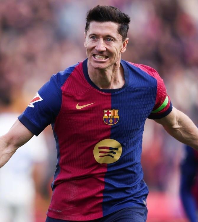 西班牙力克曼城，莱万世界波破门西甲