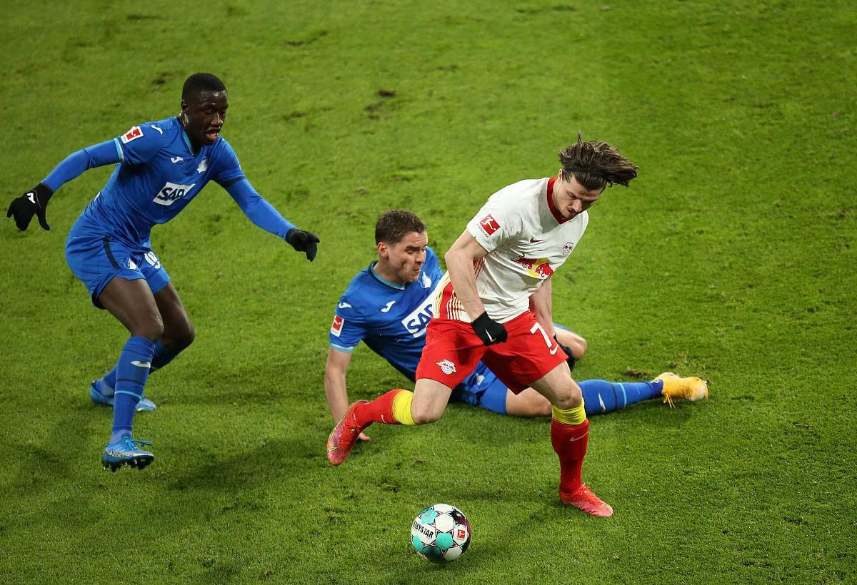 莱比锡红牛主教练调整阵容，力争下轮胜利