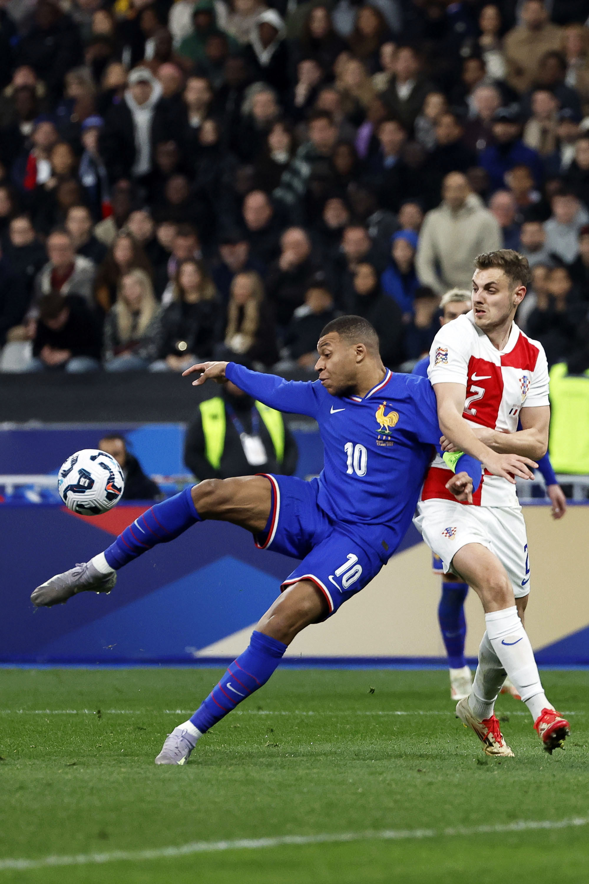 欧国联比赛资格赛激烈对决,胜者晋级 欧国联比赛资格赛激烈对决,胜者晋级