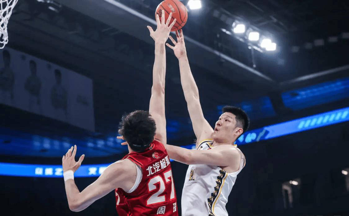 核心球员发挥关键作用,带领球队赢球的简单介绍 核心球员发挥关键作用,带领球队赢球的简单介绍