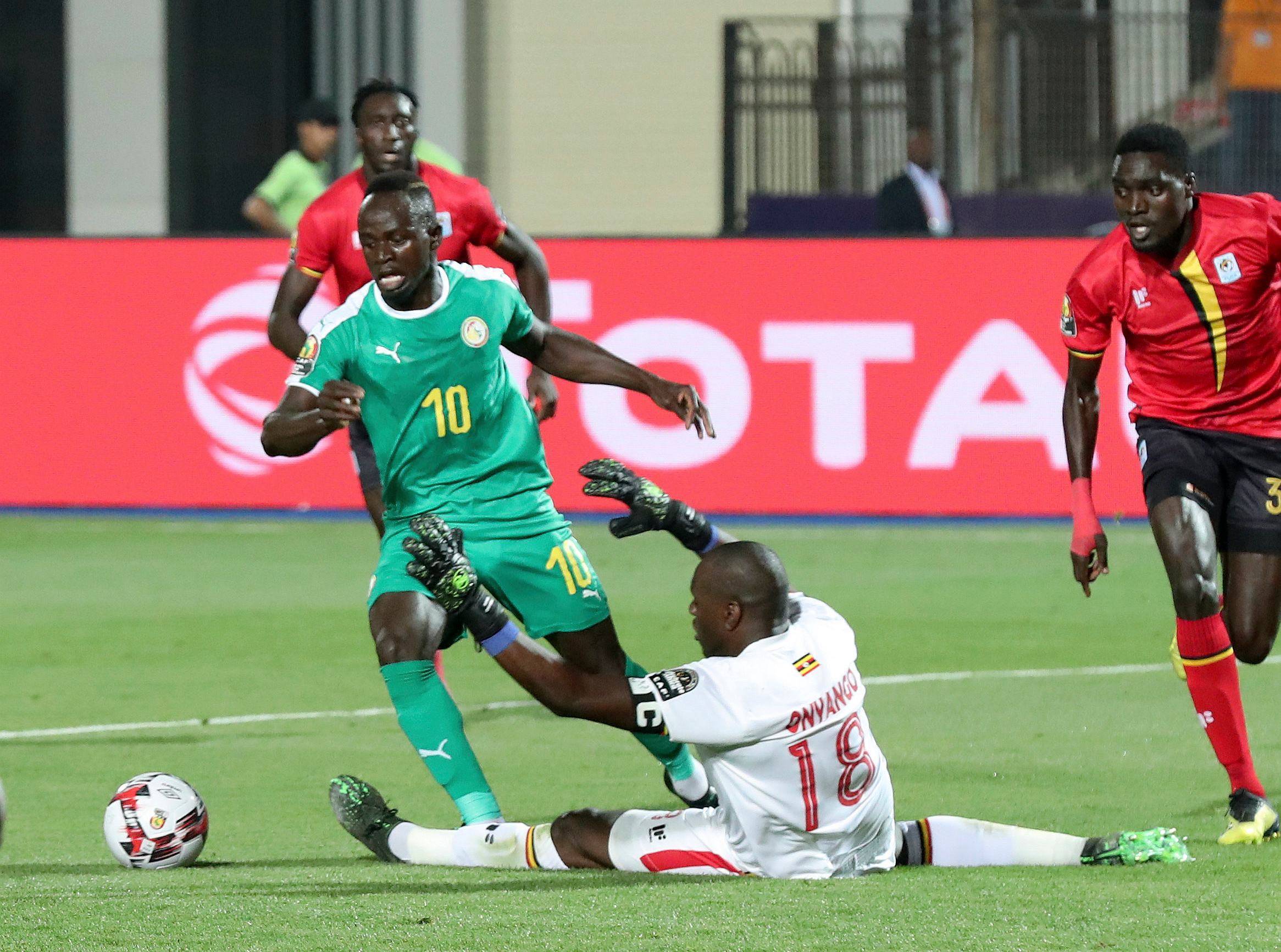 -包含塞内加尔碾压西班牙，布鲁诺·费尔南德斯高光表现的词条