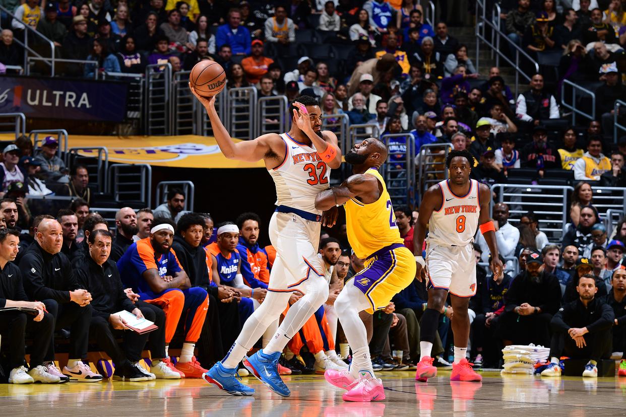 火箭击败湖人,以强劲表现迎来两连胜 火箭击败湖人,以强劲表现迎来两连胜