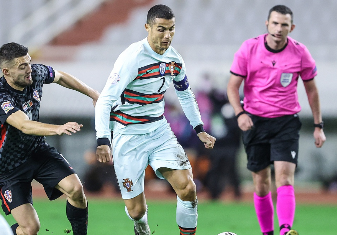 葡萄牙战胜克罗地亚，领跑欧锦赛小组积分榜