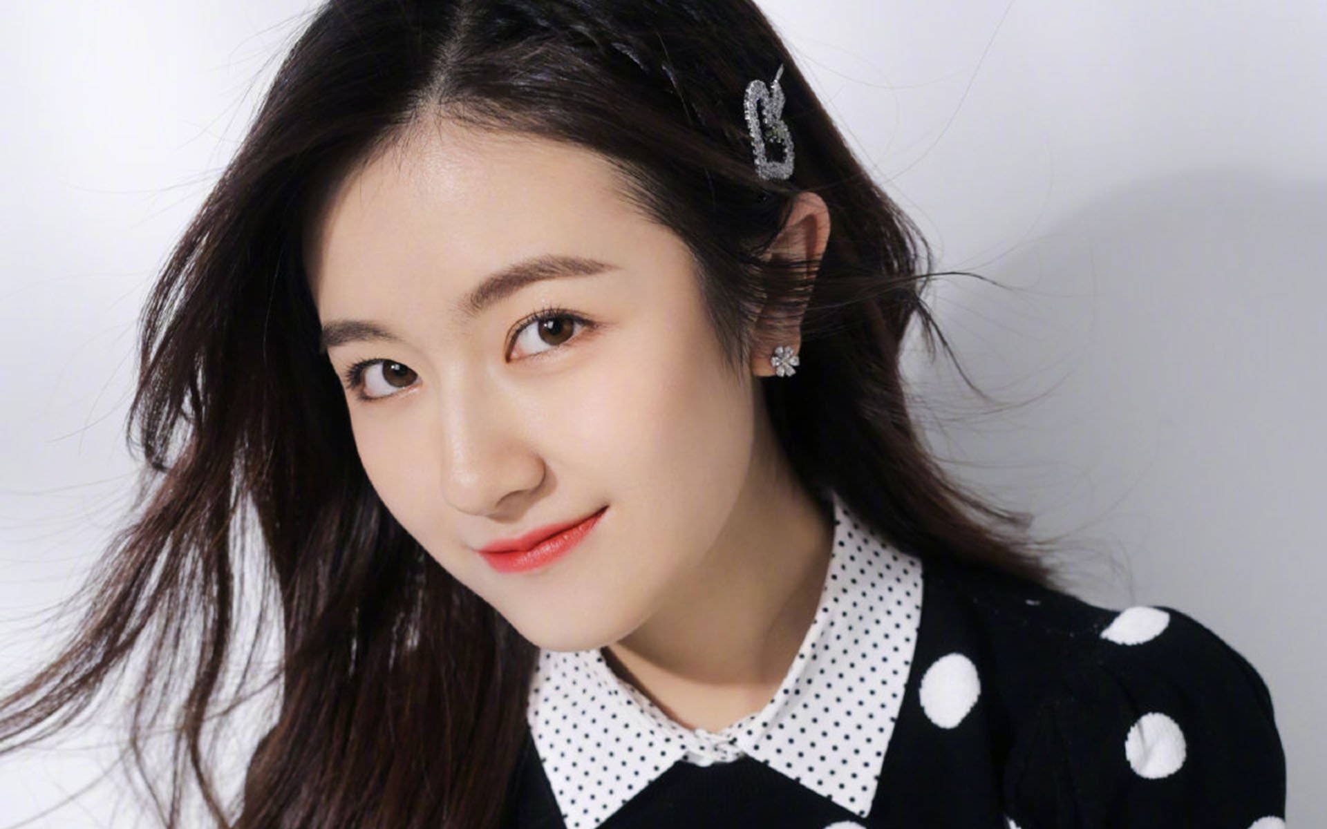 黄喜灿巨星价值闪耀赛场,马里队力克安哥拉奏响凯歌